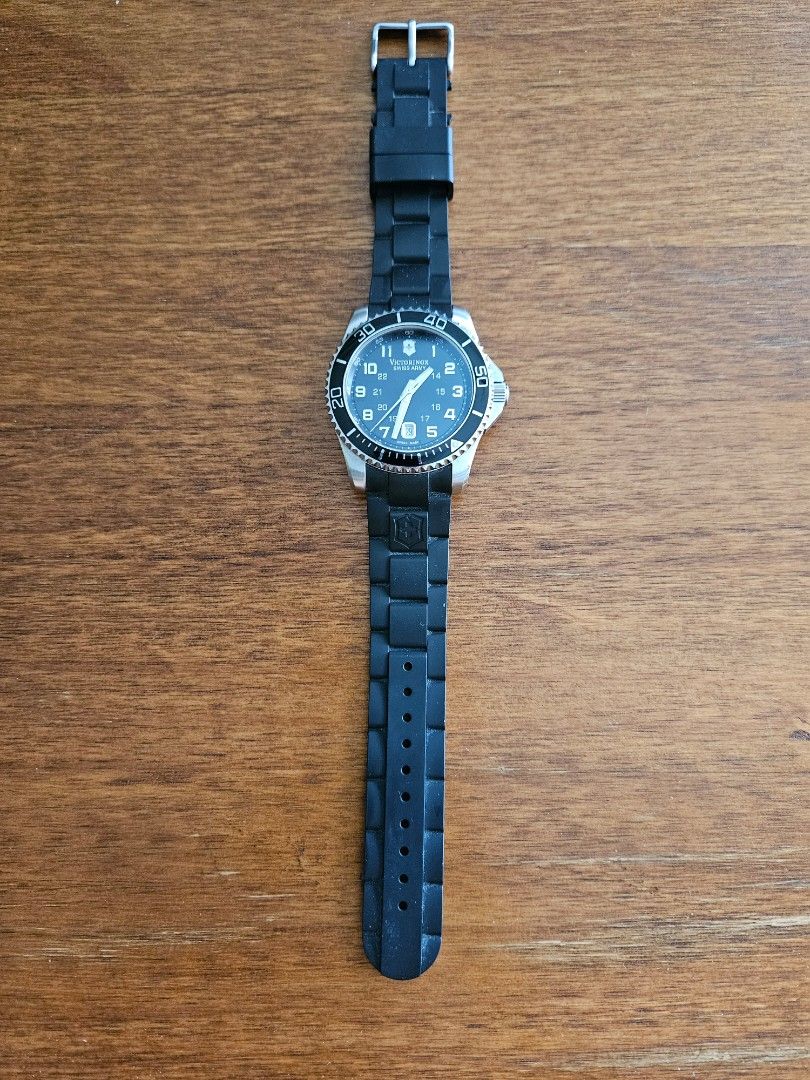 Victorinox Swiss Army Maverick GS Men s Watch 241435