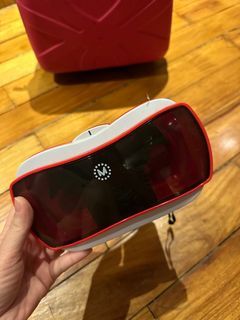 Viewmaster virtual reality headset