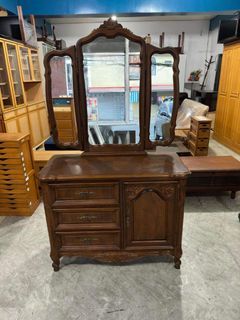 Vintage Antique Vanity Table with Detached Mirror / Dresser