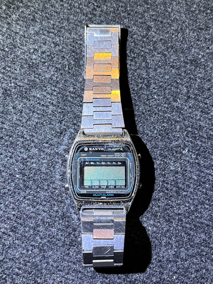 Sanyo best sale digital watch