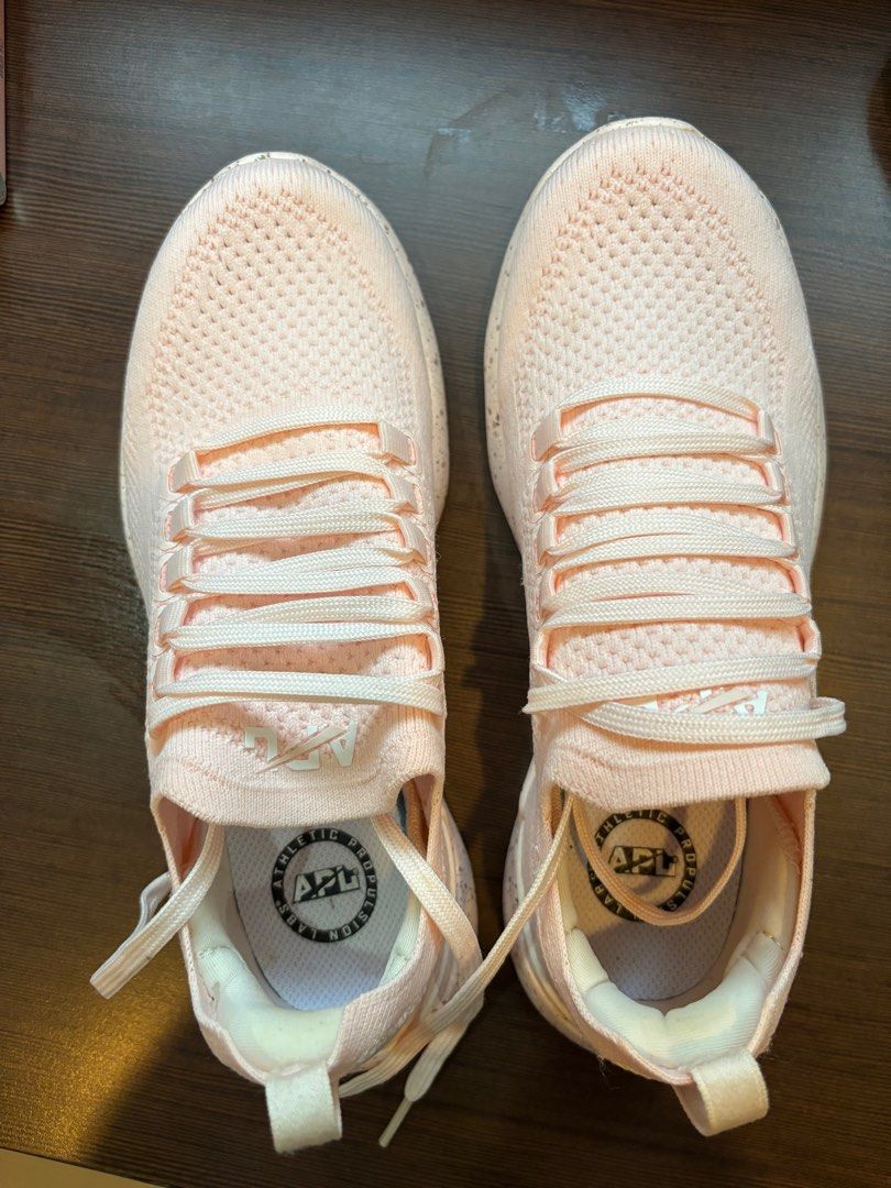 Women APL TechLoom Breeze Sneaker in Nude Speckle