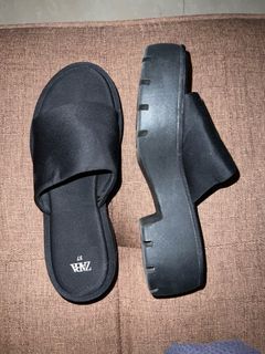 Zara Retro Black Sandals