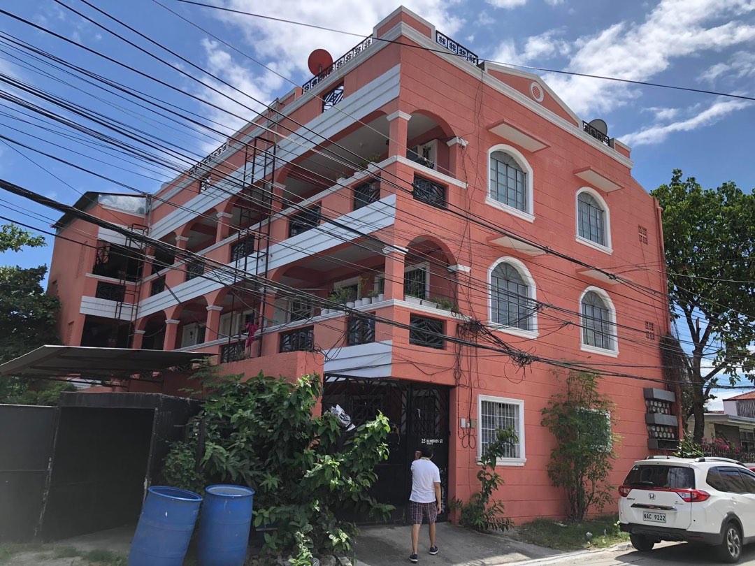 18 apartment units in San Antonio Valley 3 Paranaque city for sale