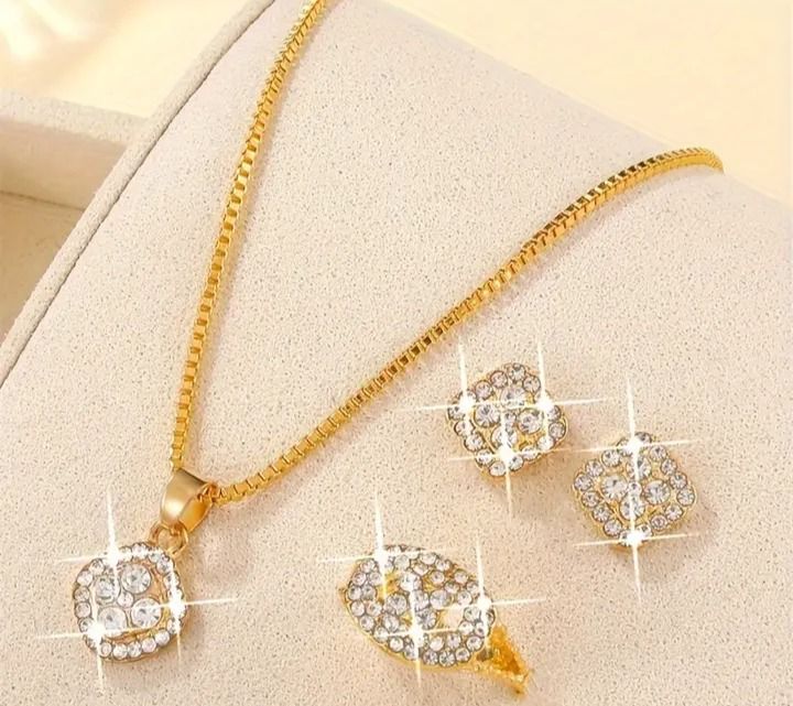 Gold jewellery set best sale designs