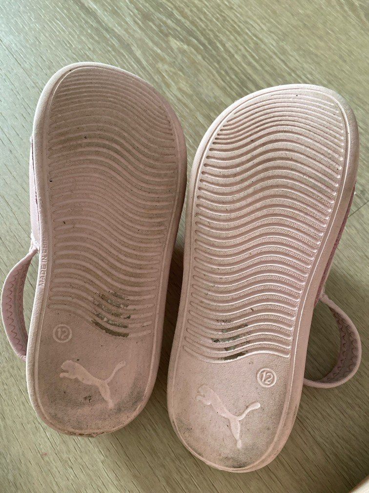 5 6yo Puma slides slippers for girls size uk 12 Babies Kids