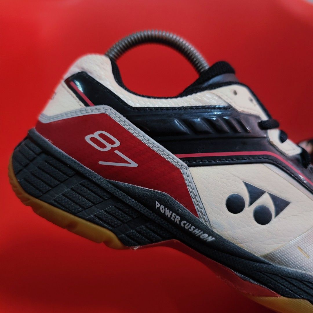 Yonex power sales cushion 87