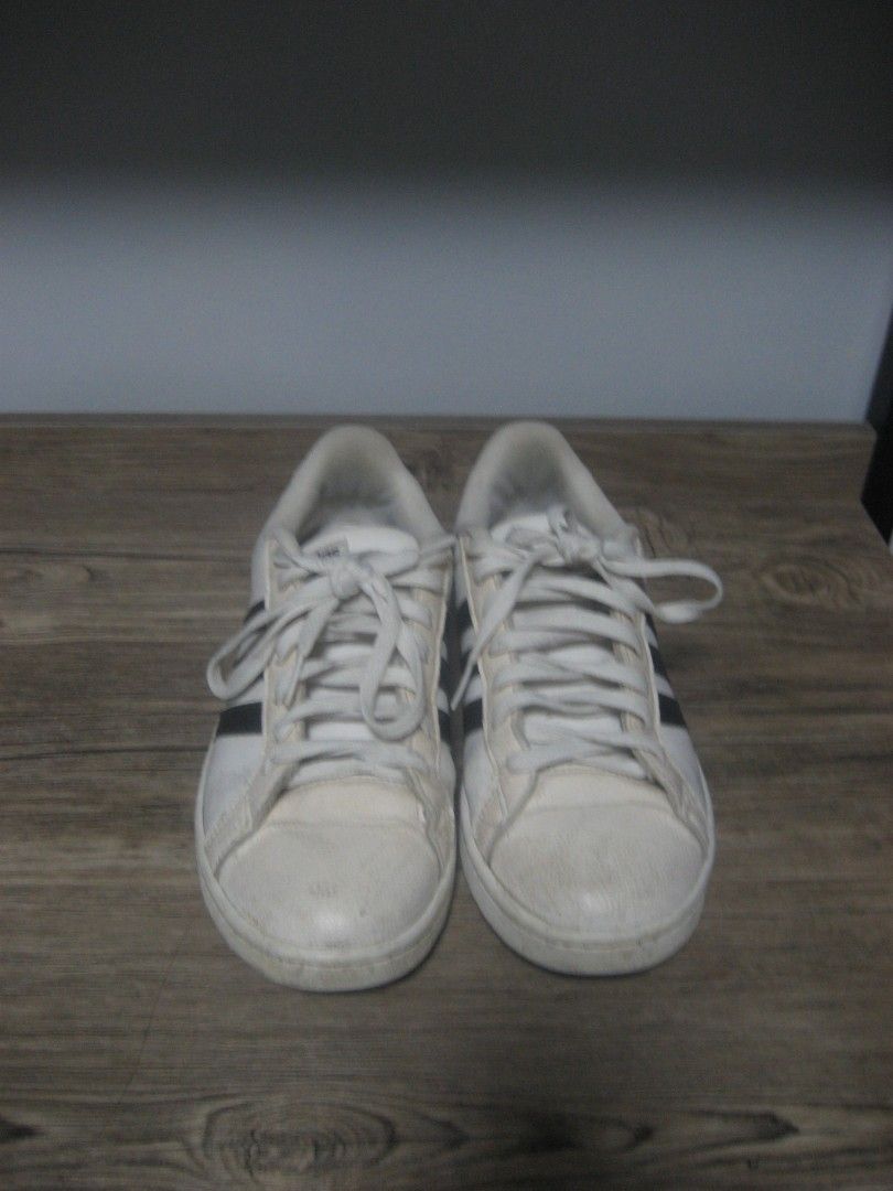 Adidas NEO Cloudfoam Advantage Women s Size 9 AW4287 White Black