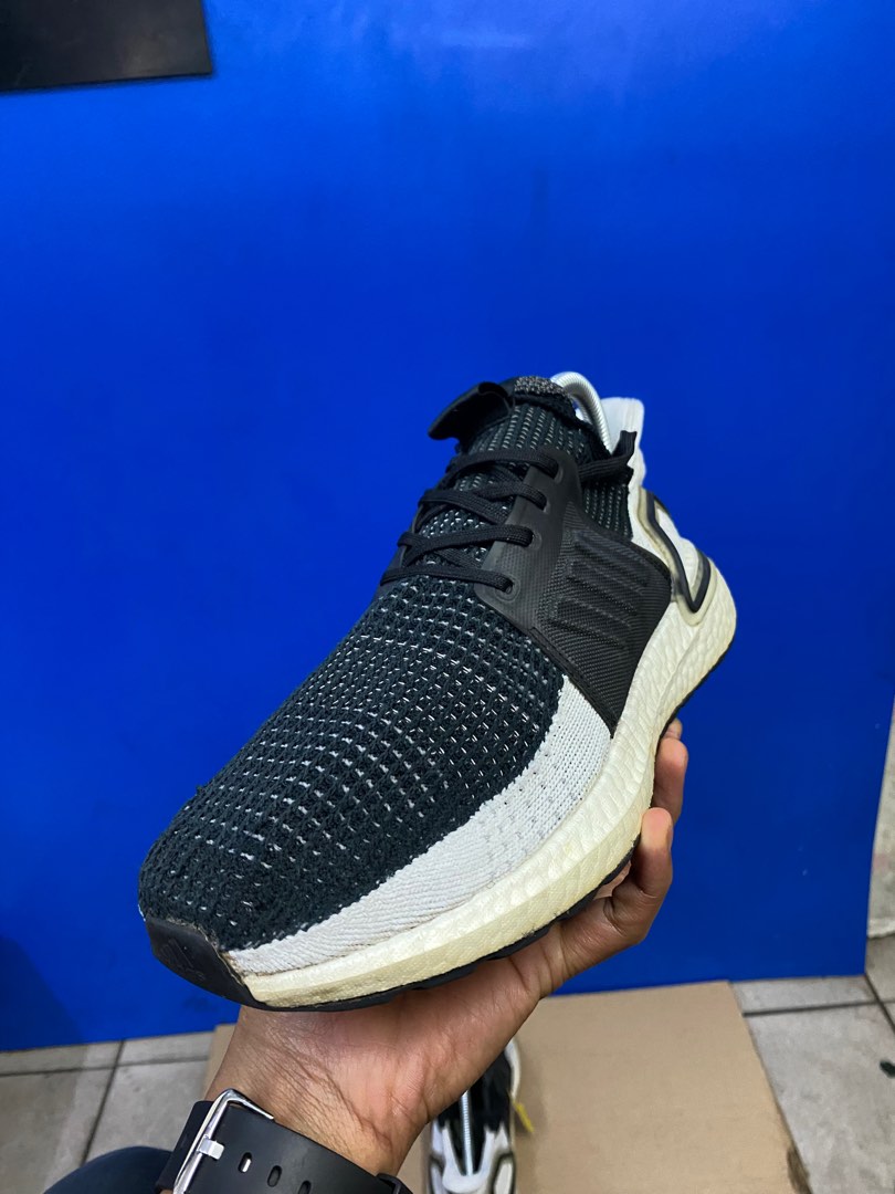 Ultra boost 19 oreo on hotsell feet