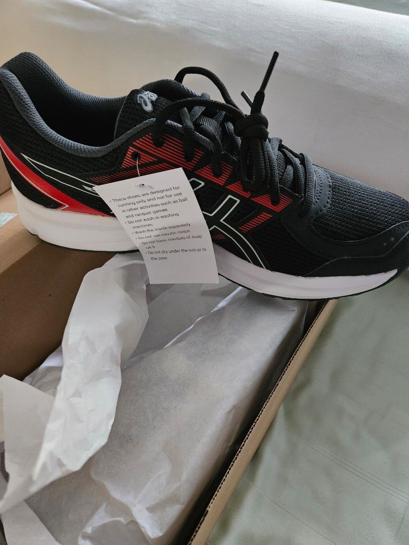 Washing asics shop running shoes
