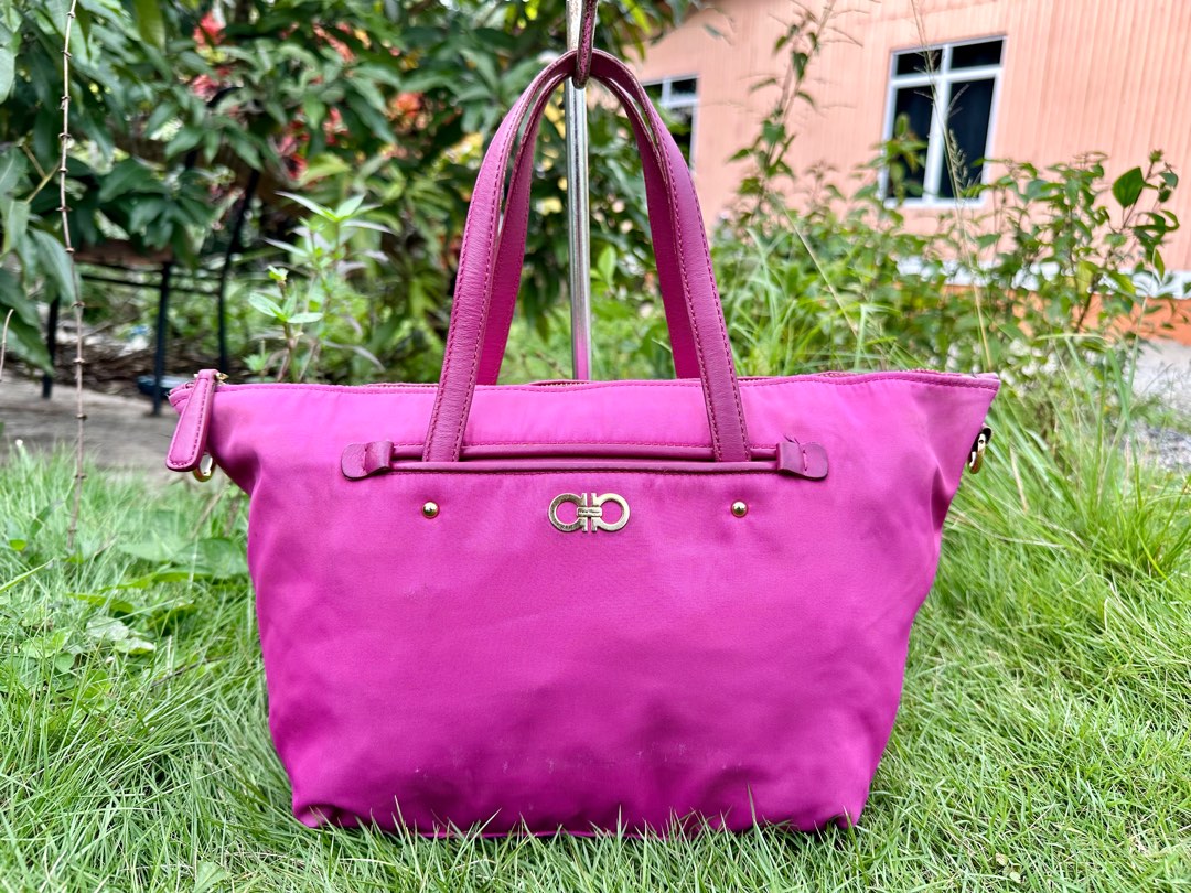 Ferragamo discount mika tote