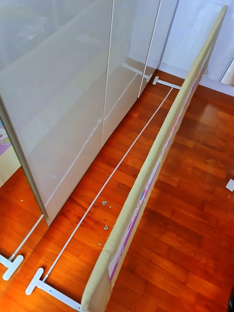 Bed railing (Category: Bed Guards) located in Singapore. Submitted by ho2pe (Listing ID 1275968840, Image 2). Description: bed railing for king and queen size bed to prevent baby or young kids from falling..