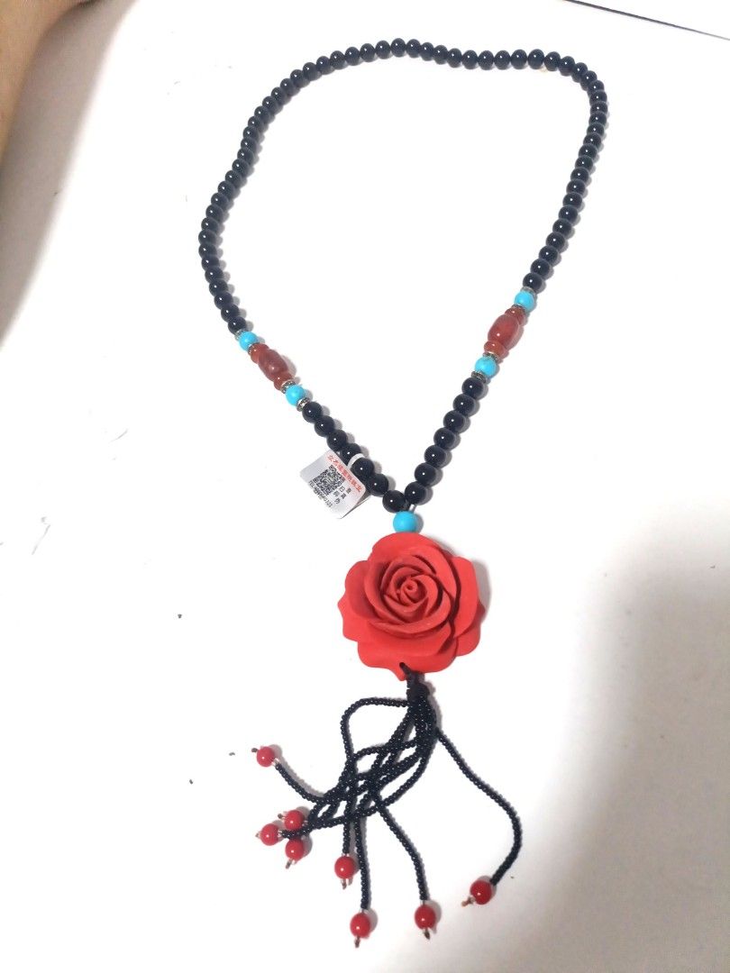 Red hotsell rose necklace