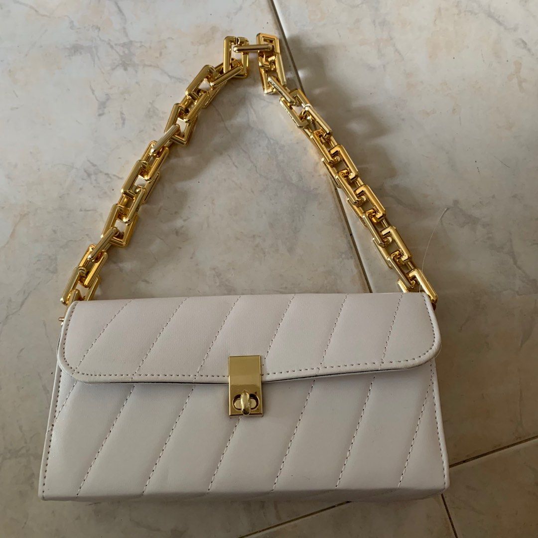 White chain new arrivals shoulder bag