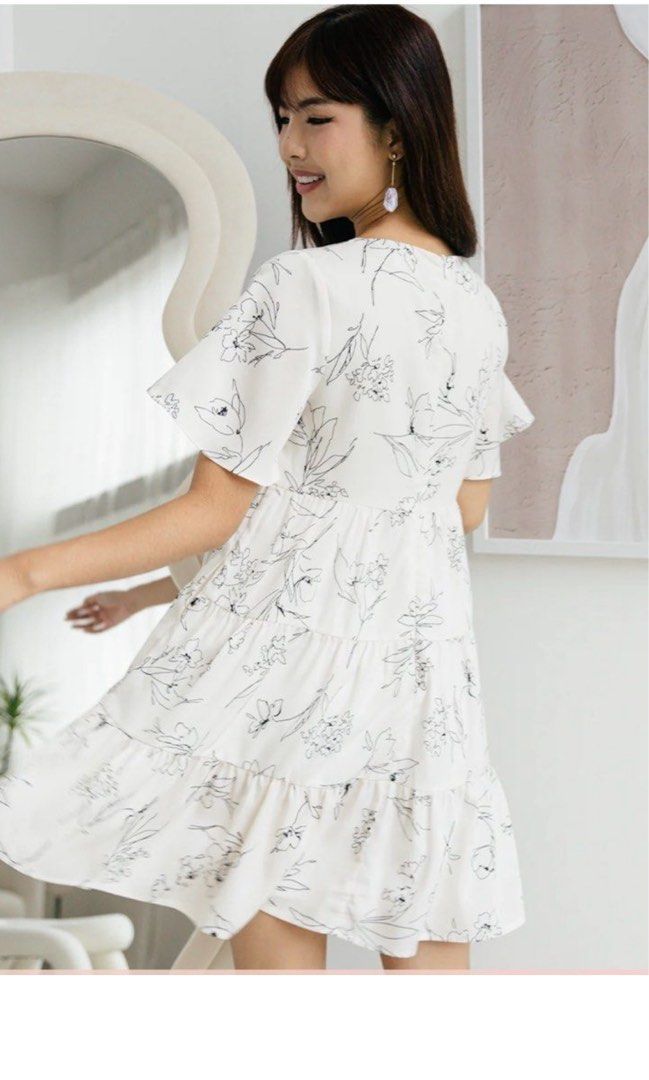 BNWT Ohvola Heartstrings Dress in Print (Size S), Women's Fashion, Dresses  & Sets, Dresses on Carousell