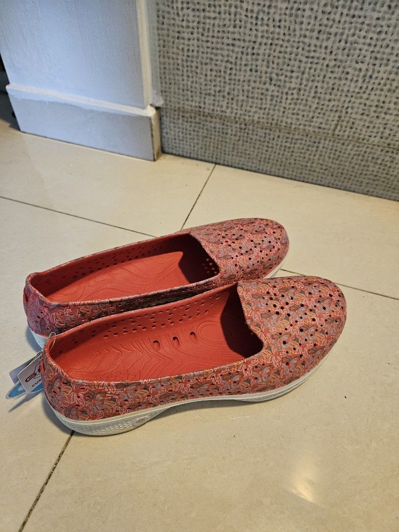 Skechers h2go flutter hotsell