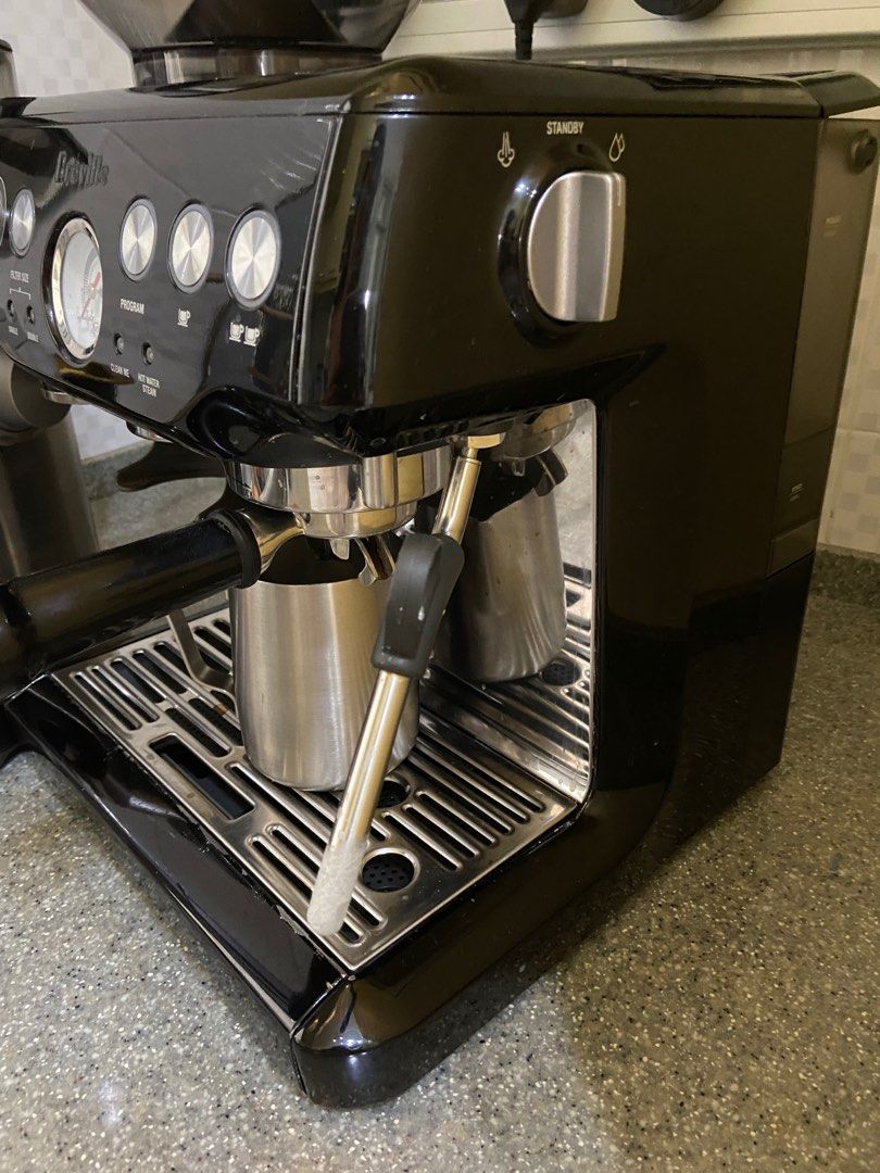 Breville BES870 Barista Express Espresso Machine!, TV & Home Appliances