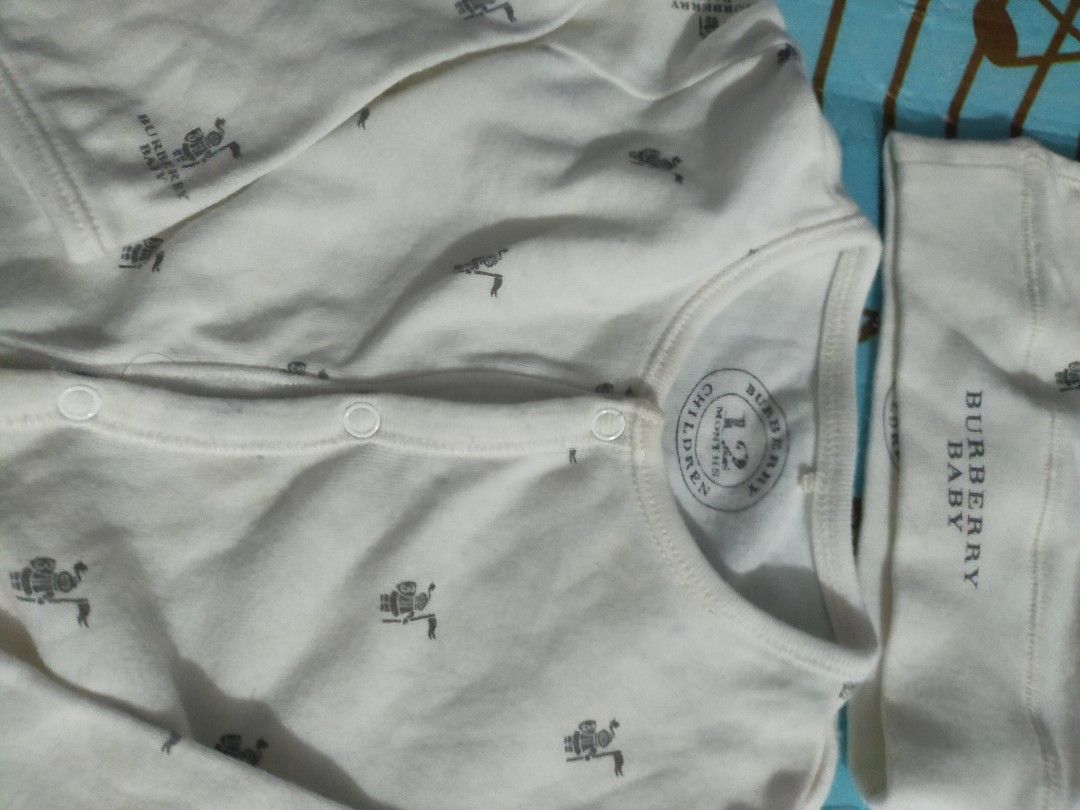 Burberry jumpsuit set topi Babies Kids Babies Kids Fashion
