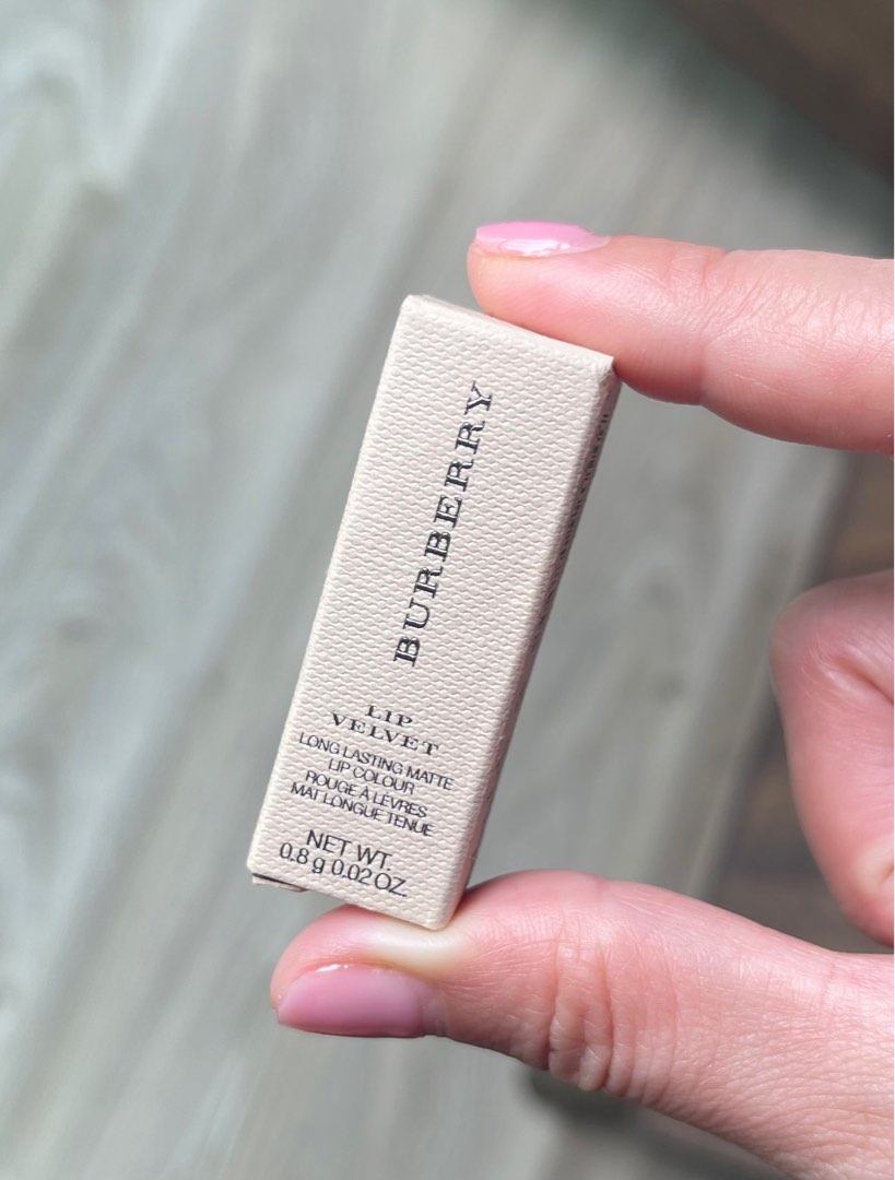 Burberry top lipstick 429