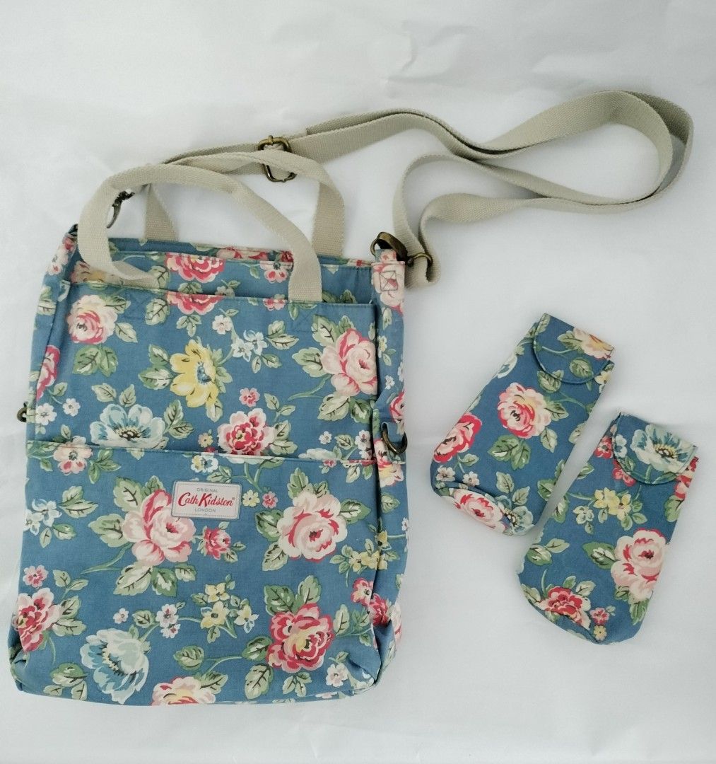 Cath Kidston 26x9x38cm diaper bag 2 bottle holders Women s
