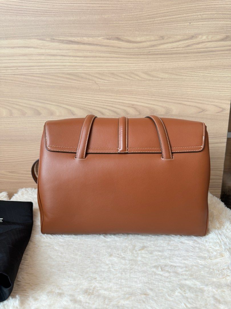 Medium soft 16 top bag in smooth calfskin