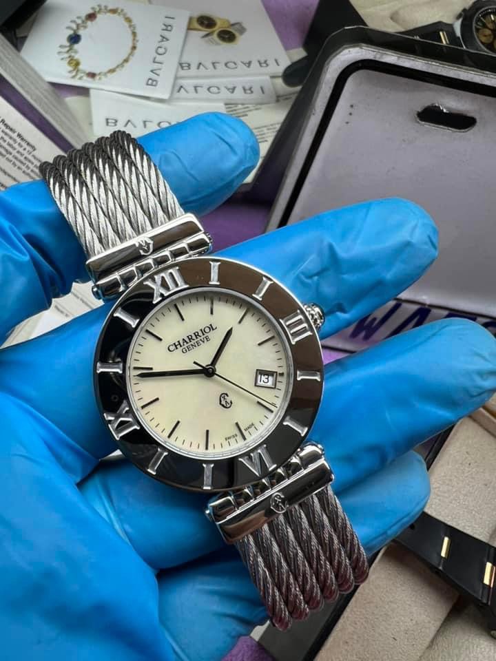 CHARRIOL Mother of Pearl Women s Fashion Watches Accessories