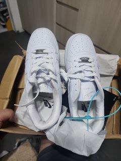 Skechers store luminators singapore