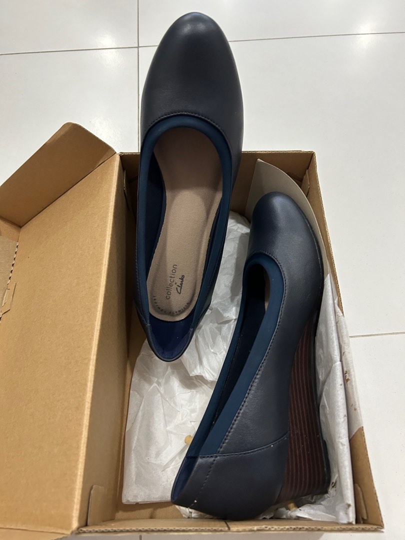 Clarks mallory berry top
