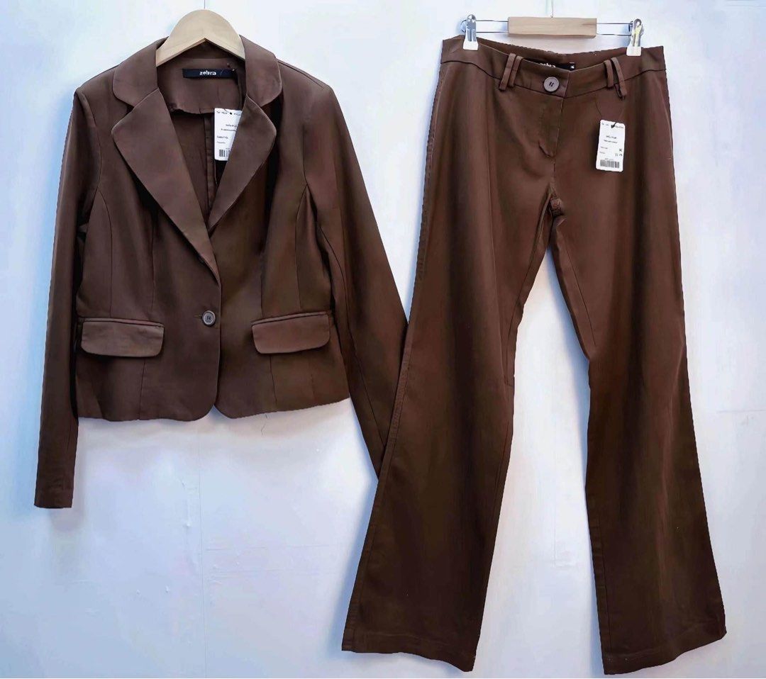Classic Blazer Set Coordinates (Category: Sets or Coordinates) located in Taguig. Submitted by buymyclothes_ (Listing ID 1279158433, Image 3). Description: size S.
