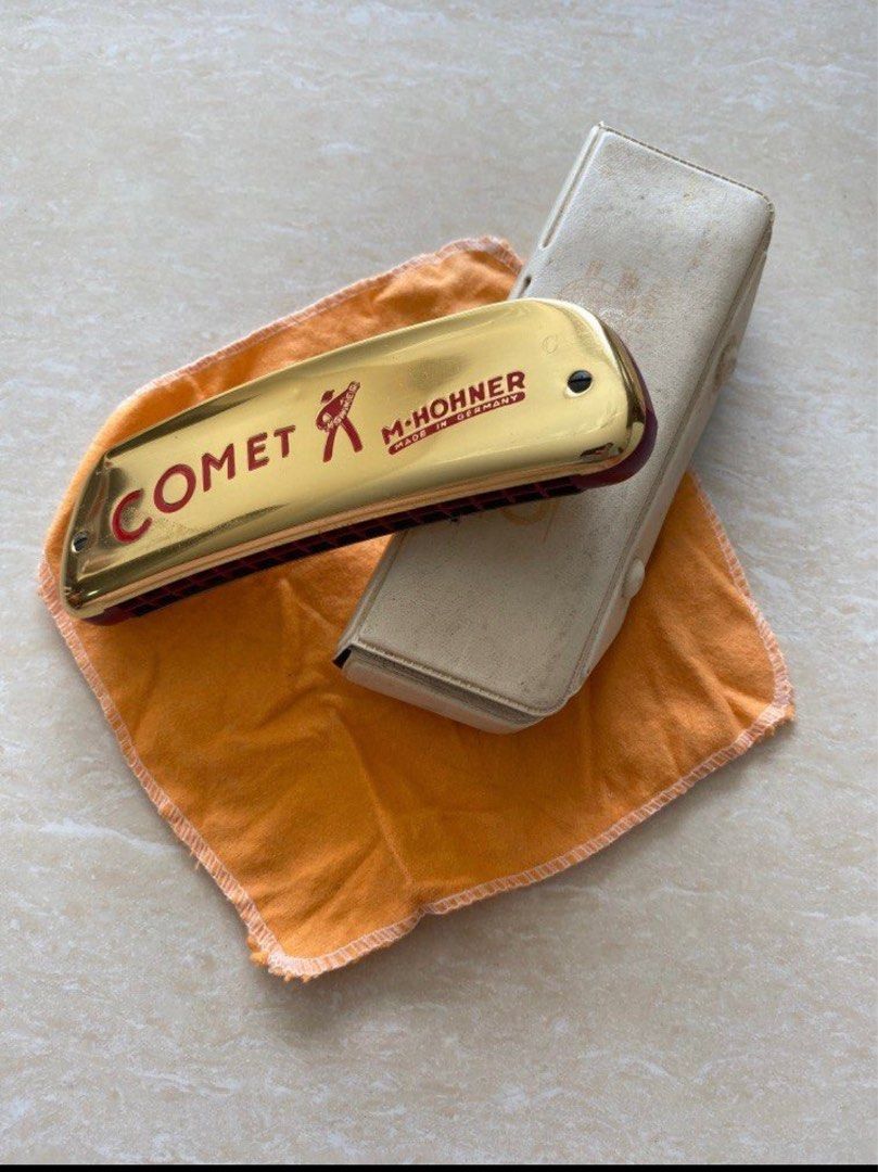 Comet Harmonica (Category: Musical Instruments) located in Singapore. Submitted by micahleong (Listing ID 1278994406, Image 1). Description: .