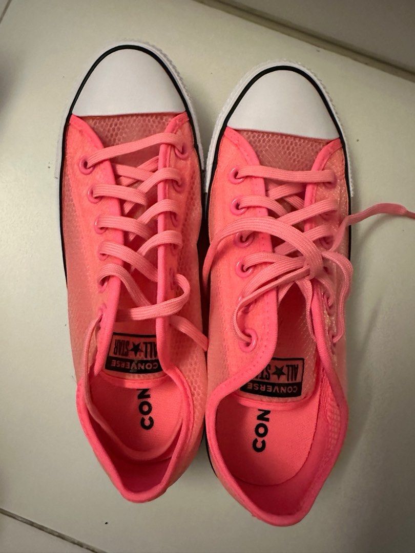 Low chuck taylor cheap