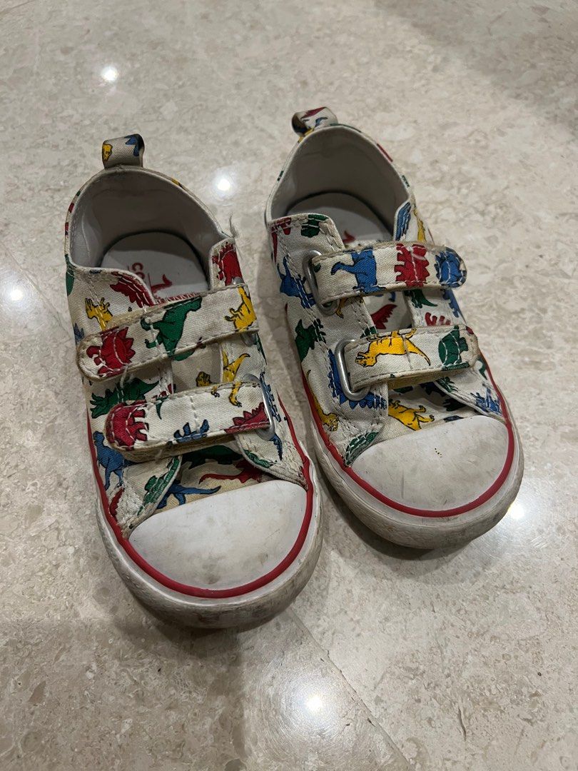 Converse dinosaur kid shoes