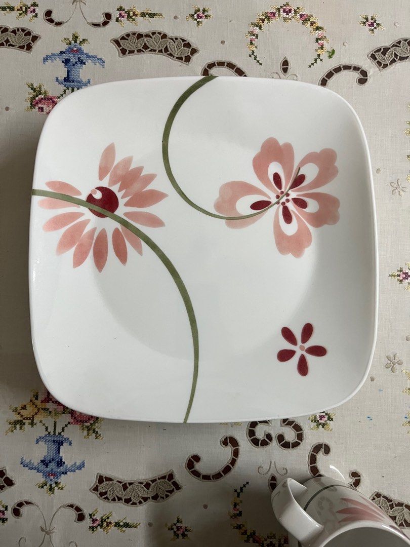 Corelle Pretty Pink Dinner Plates