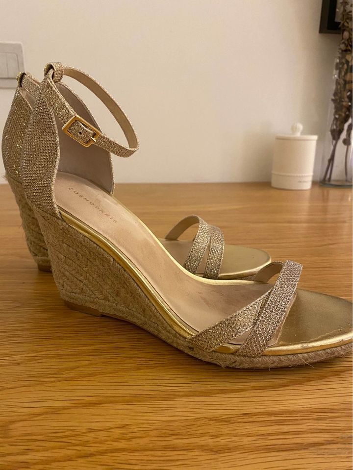 Golden cheap wedges heels