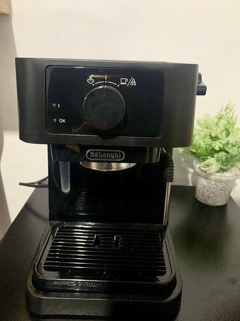 Delonghi Coffee Maker w/ Sonifer Grinder, TV & Home Appliances, Kitchen  Appliances, Coffee Machines & Makers on Carousell