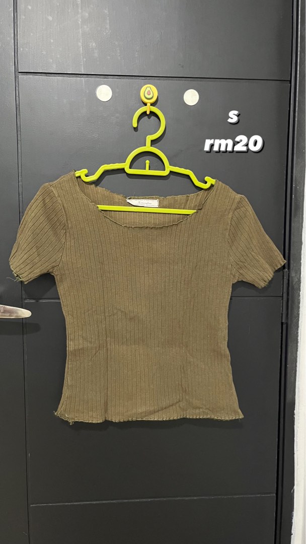 ZARA LIMITLESS CONTOUR COLLECTION CROP TOP IN - Depop