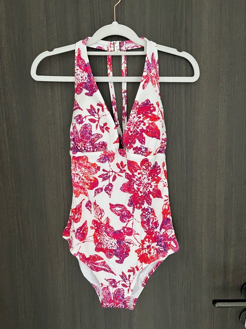 Floral open back one piece swim suit Women s Fashion Swimwear