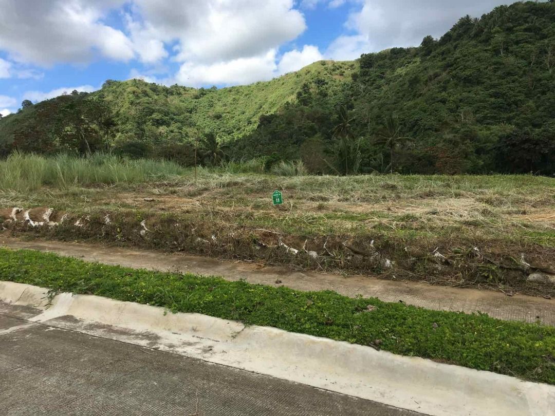 For sale exclusive lot in Tagaytay Twin lakes, Property, For Sale, Lot