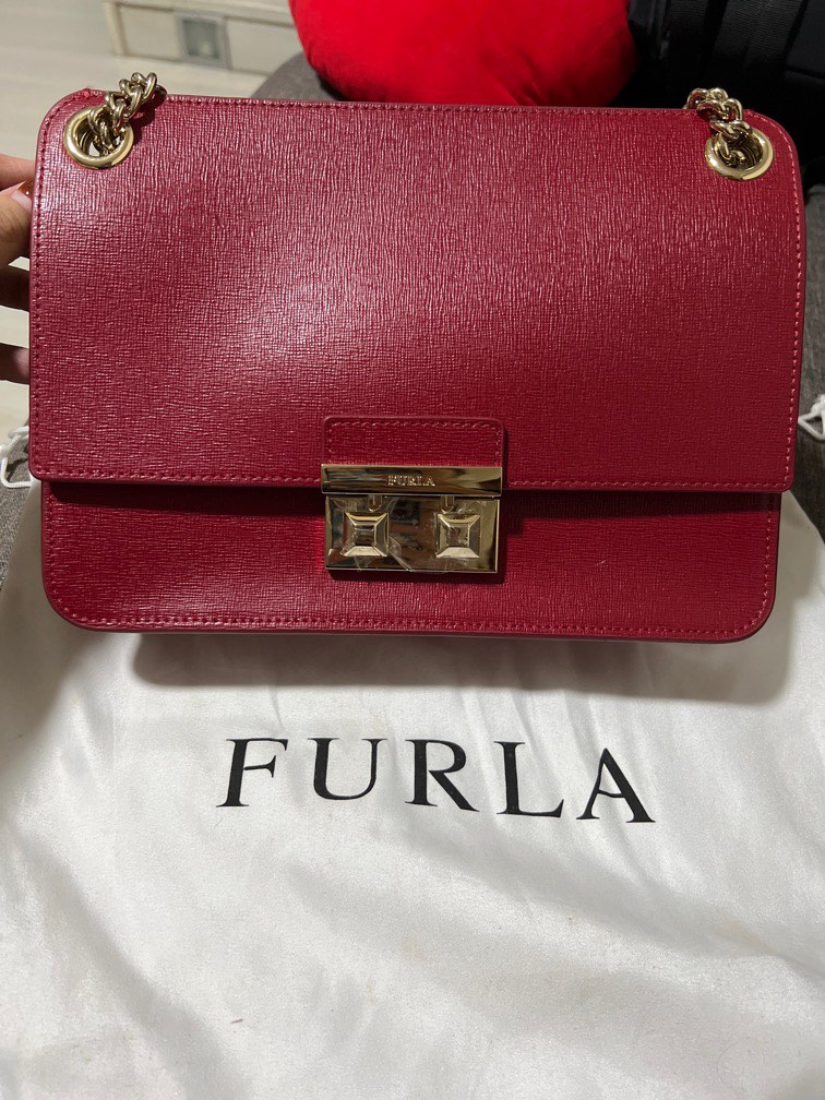 Furla bag with chain outlet