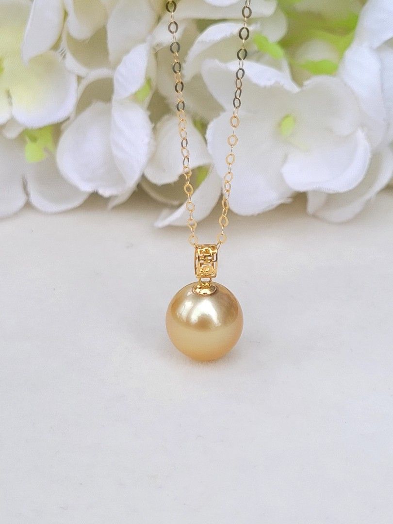Gold pearl outlet lockets