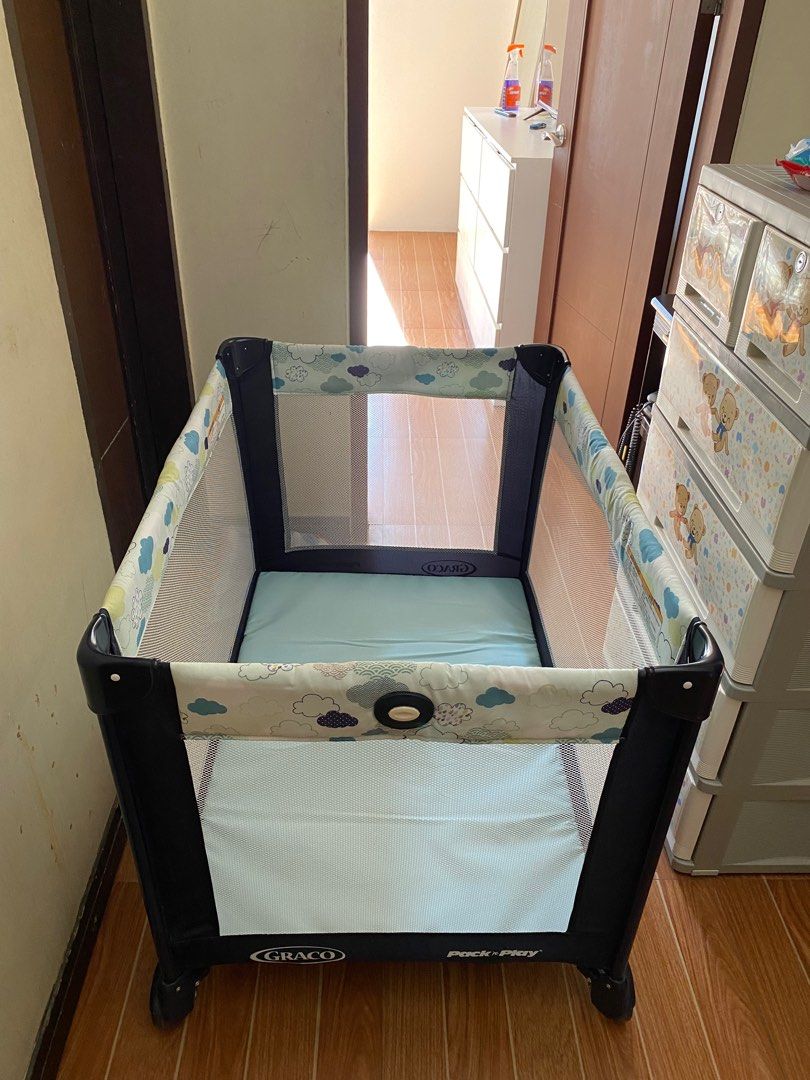 Graco portable best sale baby bed