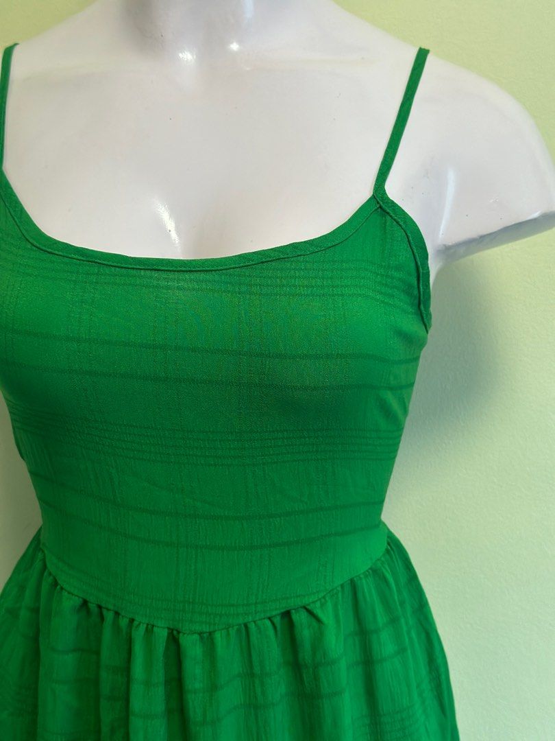 Green maxi dress (Category: Dresses) located in Quezon City. Submitted by plines (Listing ID 1279007532, Image 2). Description: .