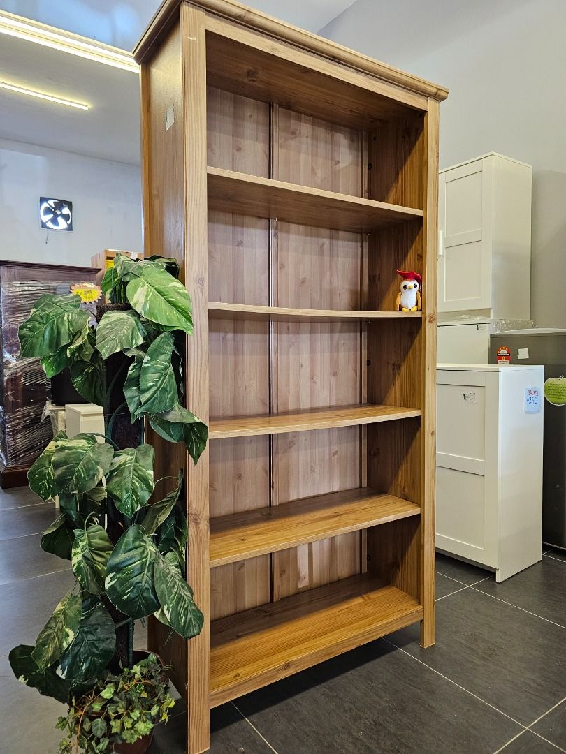 Hemnes light 2025 brown bookcase