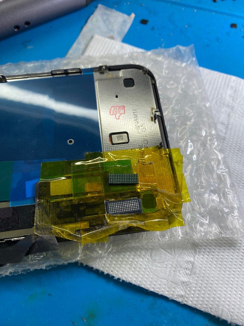 Iphone Lcd Replace move IC (Category: Other Gadgets) located in Merlimau. Submitted by guiweichin96 (Listing ID 1279123468, Image 1). Description: Iphone Lcd replacement show no ori ？got warning？ we have solution fix this issue！ we can move ic to new lcd！🎉 ✅True Tone ✅Not Warning Come out.