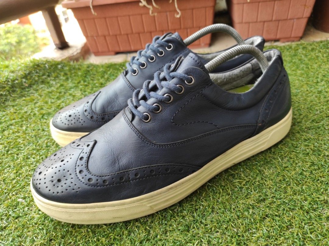 Sneakers kulit hotsell