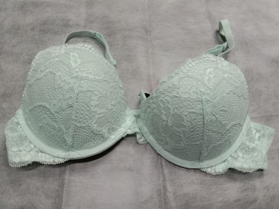 Bra Lasenza Push Up 32C (sister size 34B) RM60, Women's Fashion, New  Undergarments & Loungewear on Carousell