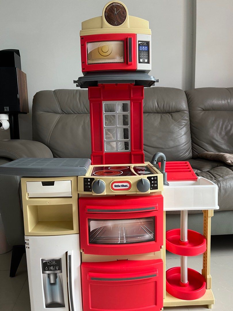 Little tikes cook outlet and store kitchen red