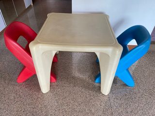 Little tikes table and 2 chairs new arrivals