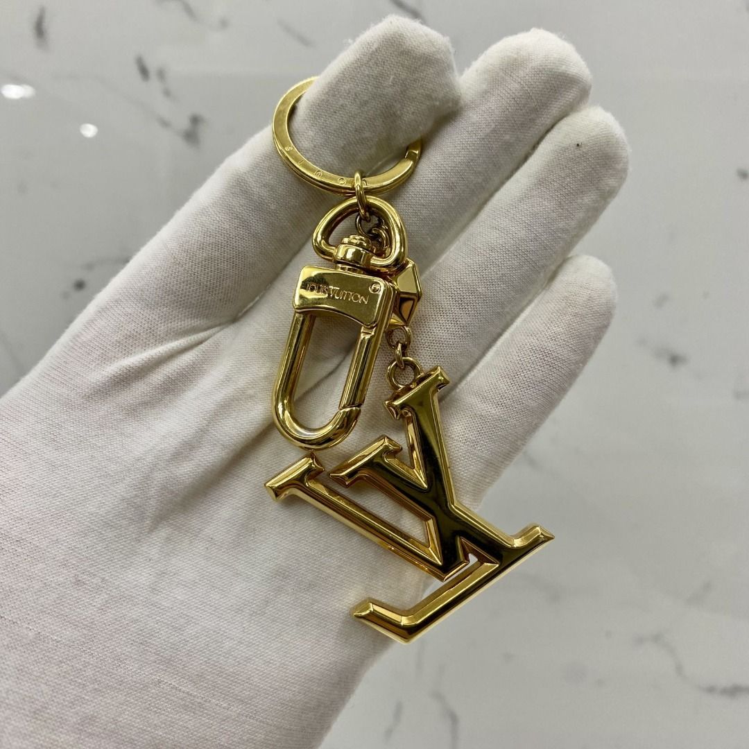 Lv facettes bag charm hotsell