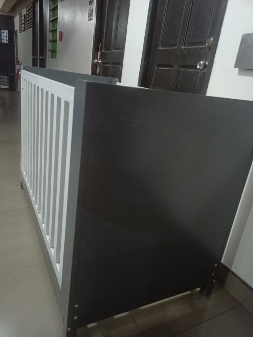 Mamia convertible wooden crib, Babies & Kids, Baby Nursery & Kids