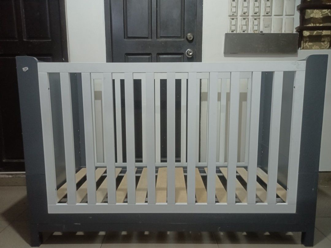 Mamia convertible wooden crib, Babies & Kids, Baby Nursery & Kids
